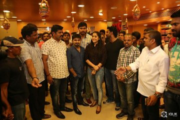 Tanu Vachenanta Movie Team At South India Shopping Mall Vijayawada